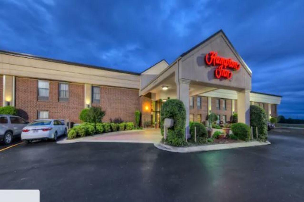 Hampton Inn By Hilton Clarksville Екстериор снимка