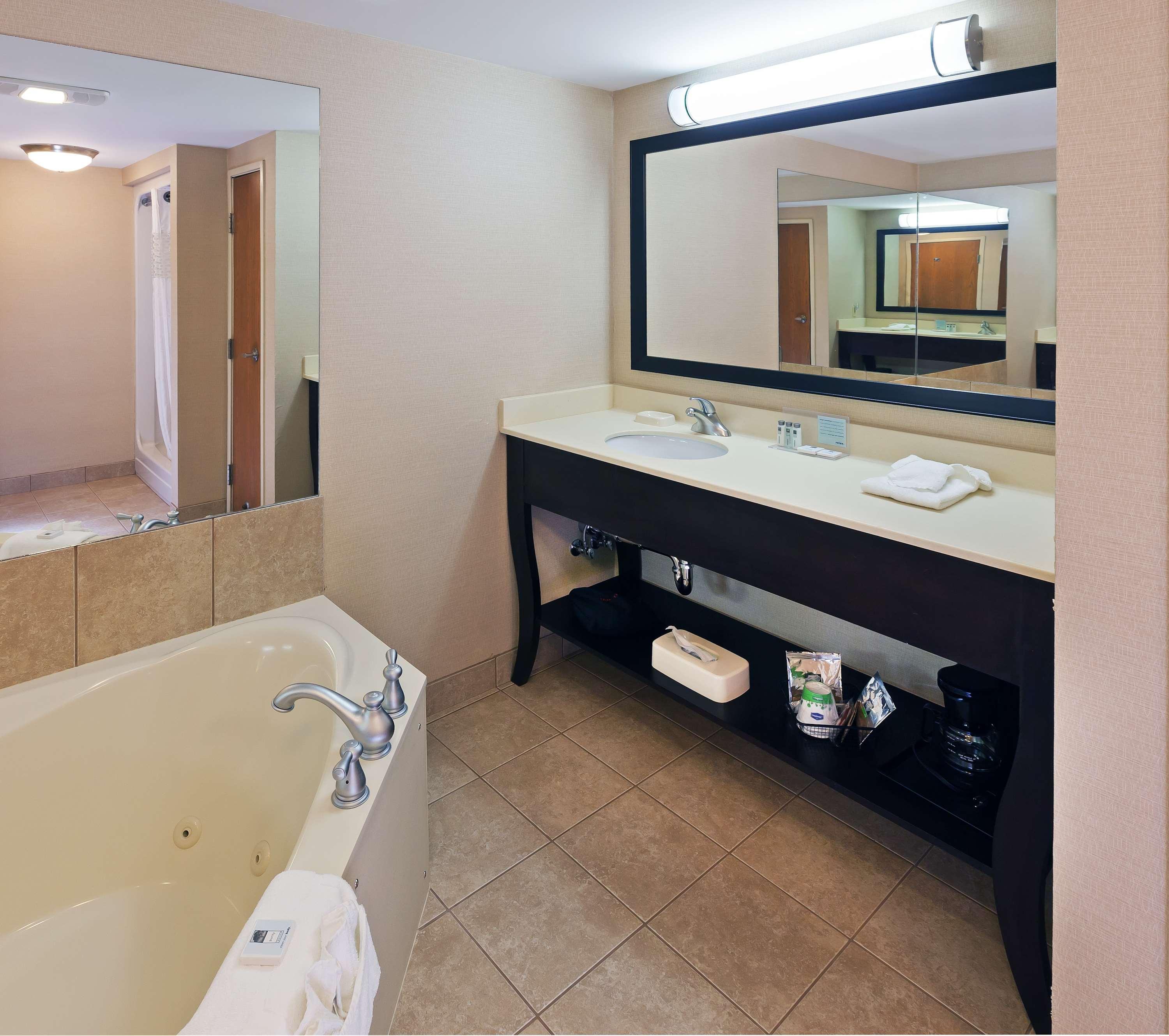 Hampton Inn By Hilton Clarksville Екстериор снимка