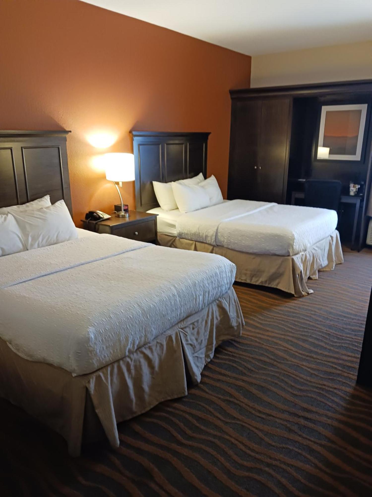 Hampton Inn By Hilton Clarksville Екстериор снимка