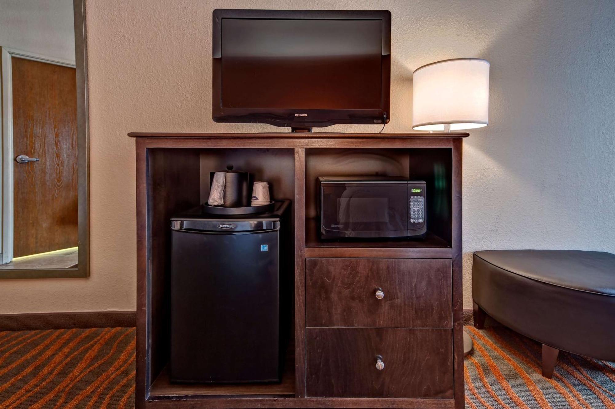 Hampton Inn By Hilton Clarksville Екстериор снимка