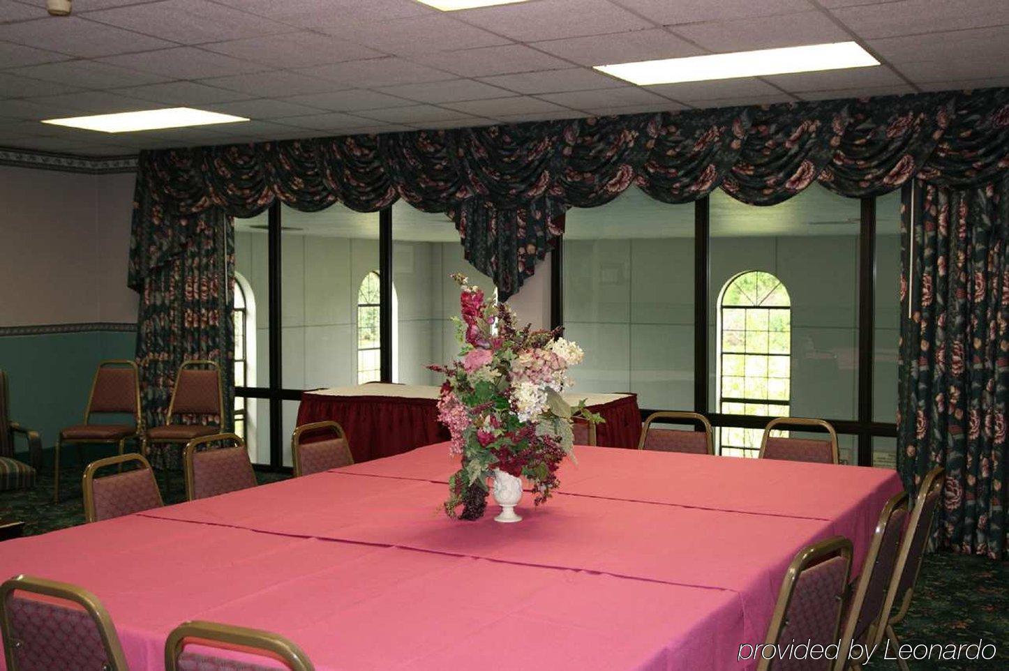 Hampton Inn By Hilton Clarksville Съоръжения снимка