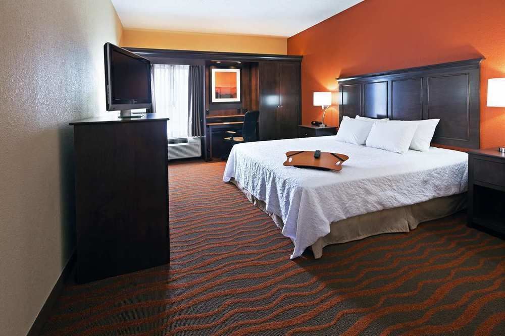 Hampton Inn By Hilton Clarksville Екстериор снимка